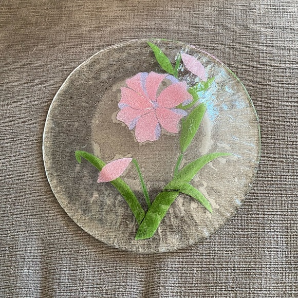 Vintage Signed Sydenstricker Hibiscus Floral Fused Glass Plate USA Appx 8.5” - Picture 3 of 5